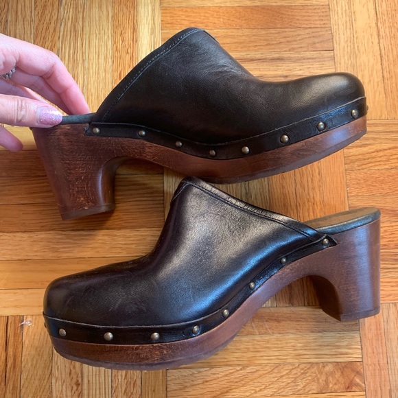 Ugg Mules - Picture 4 of 8